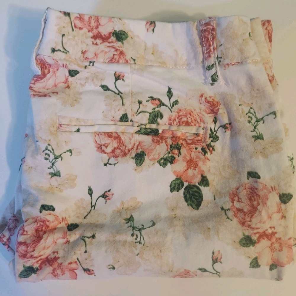 Celebrity Pink Jr/womens Floral Shorts Size 9 Spring Outdoors